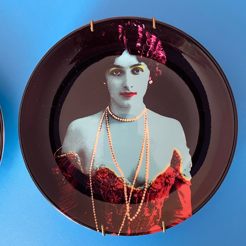 Decorative Plate Set - Picture 3 of 5